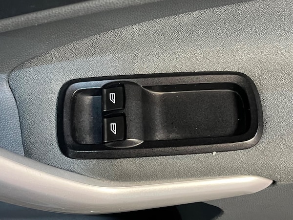 Used Ford Fiesta 2010 for sale - 76189577: Photo 25