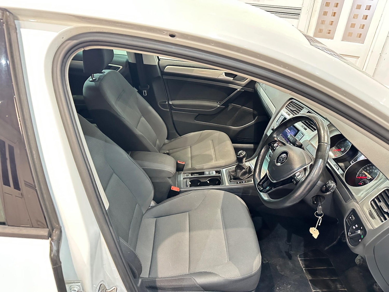 Used Volkswagen Golf 2015 for sale - 77624992: Photo 30