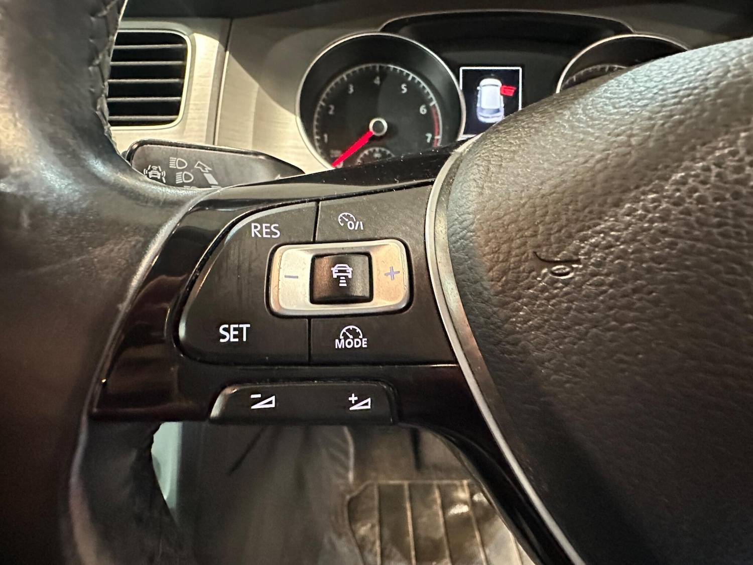 Used Volkswagen Golf 2015 for sale - 77624992: Photo 35