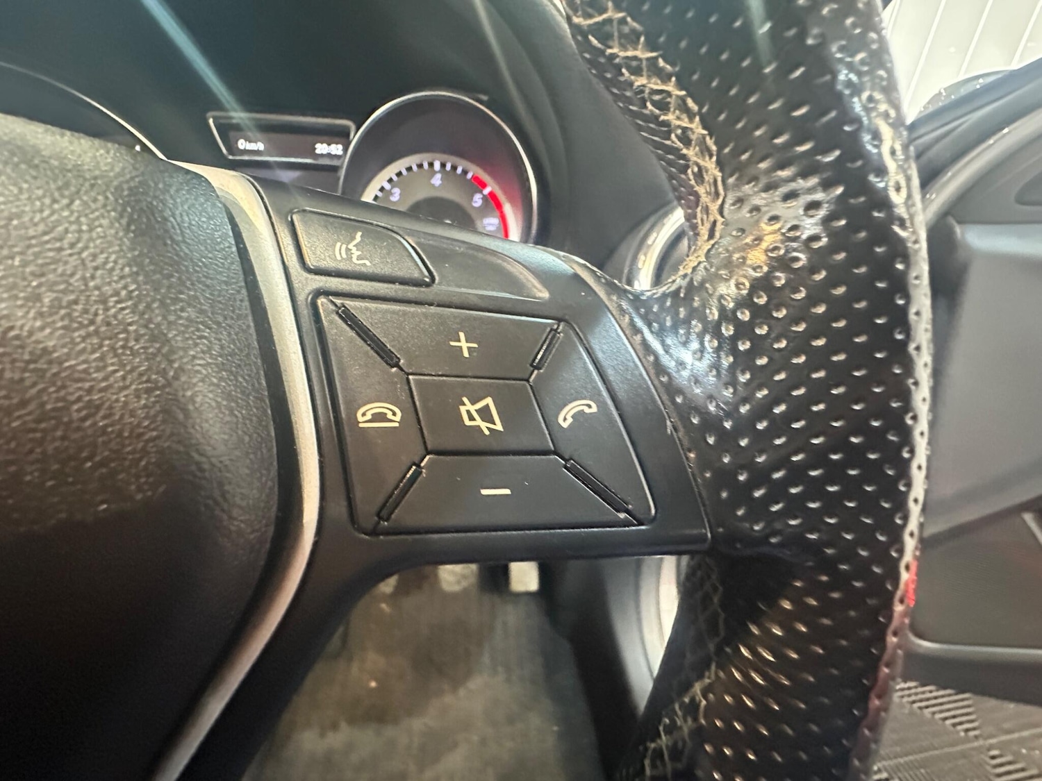 Used Mercedes-Benz GLA 2014 for sale - 76728178: Photo 29