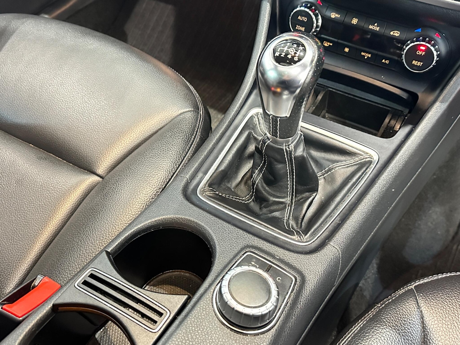 Used Mercedes-Benz GLA 2014 for sale - 76728178: Photo 33