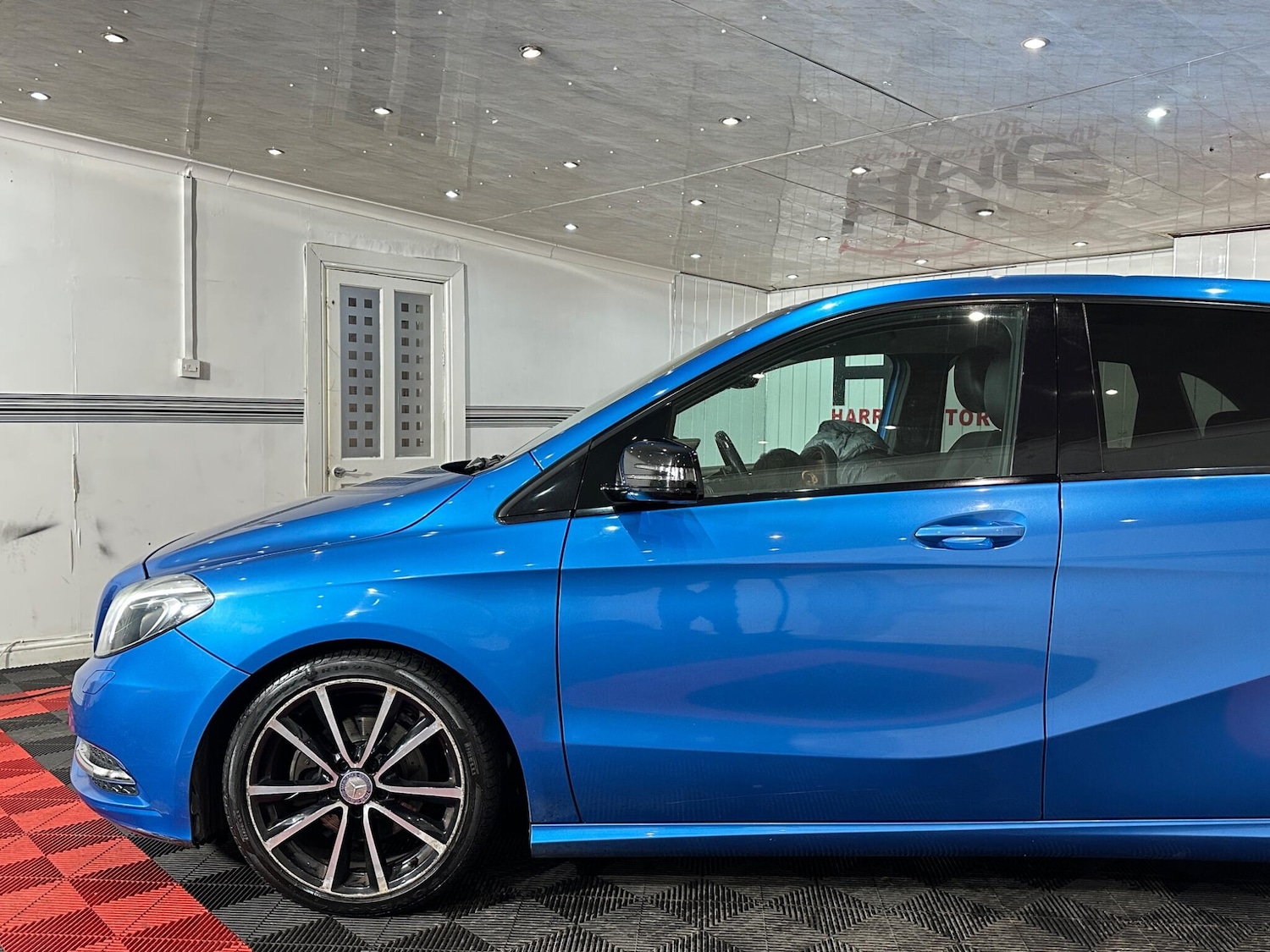 Used Mercedes-Benz B Class 2013 for sale - 76512484: Photo 38