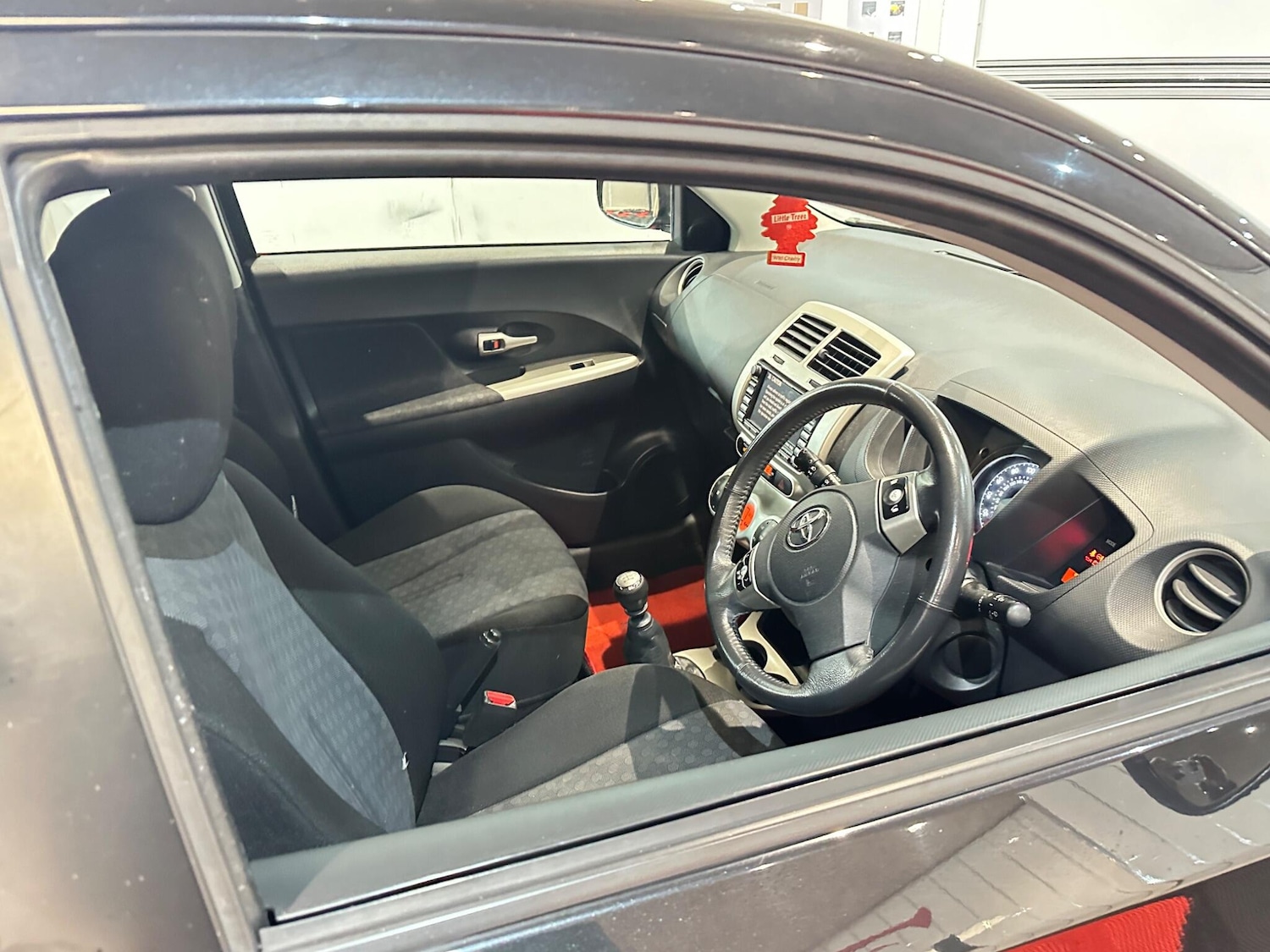 Used Toyota Urbancruiser 2010 for sale - 76942604: Photo 16