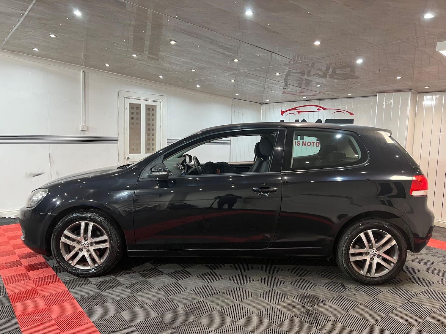 Used Volkswagen Golf 2010 for sale - 76772271: Photo 4