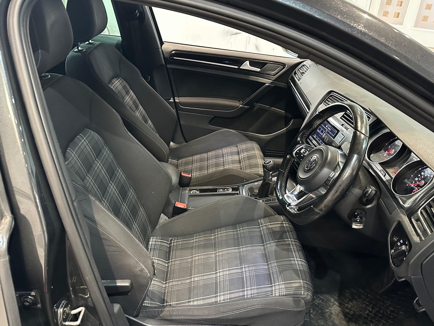 Used Volkswagen Golf 2015 for sale - 76446770: Photo 17