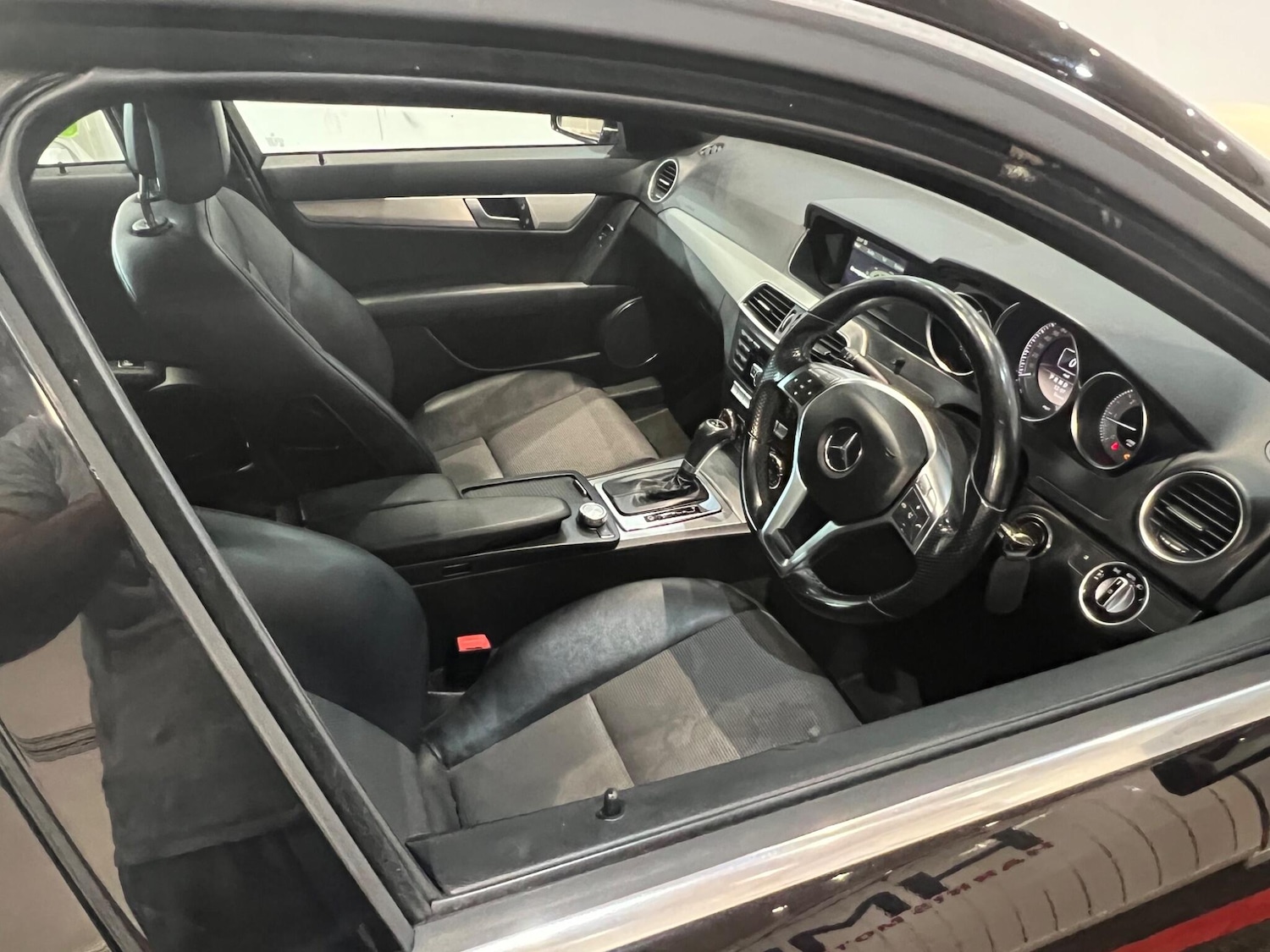 Used Mercedes-Benz C Class 2011 for sale - 76432025: Photo 11