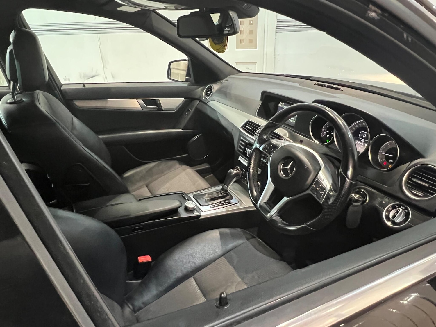 Used Mercedes-Benz C Class 2011 for sale - 76432025: Photo 12