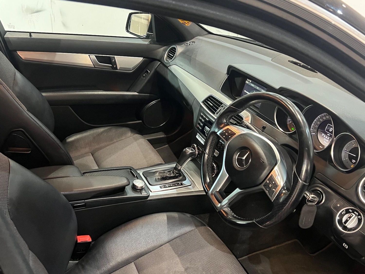 Used Mercedes-Benz C Class 2011 for sale - 76432025: Photo 13