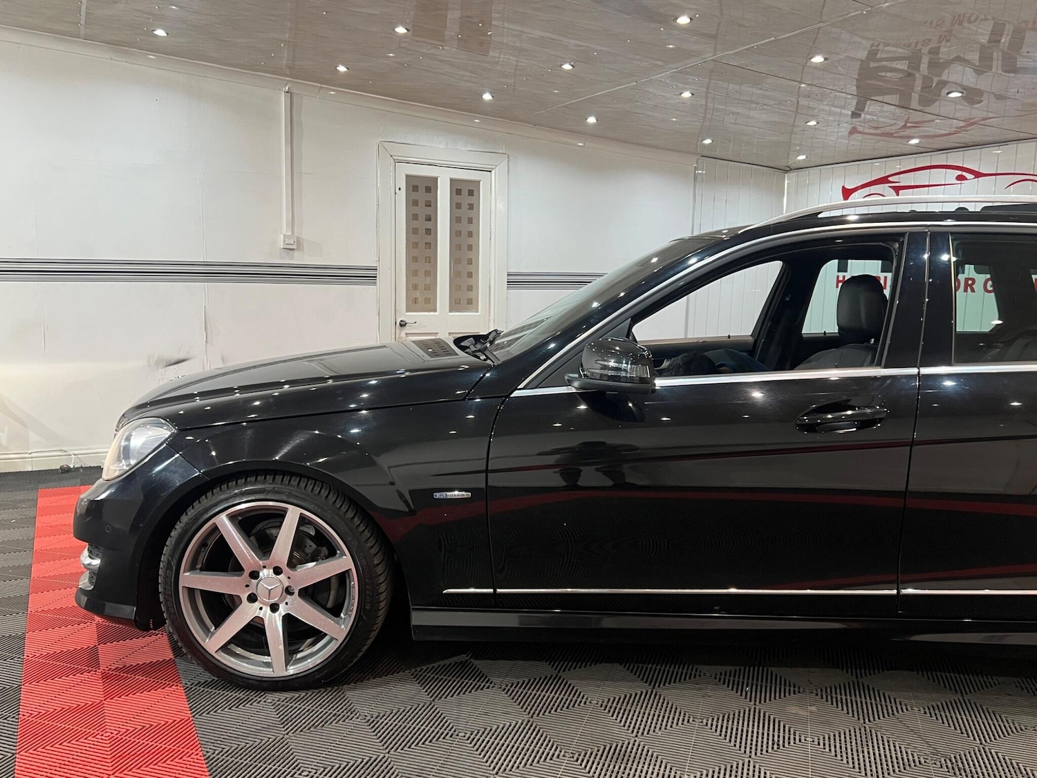 Used Mercedes-Benz C Class 2011 for sale - 76432025: Photo 19