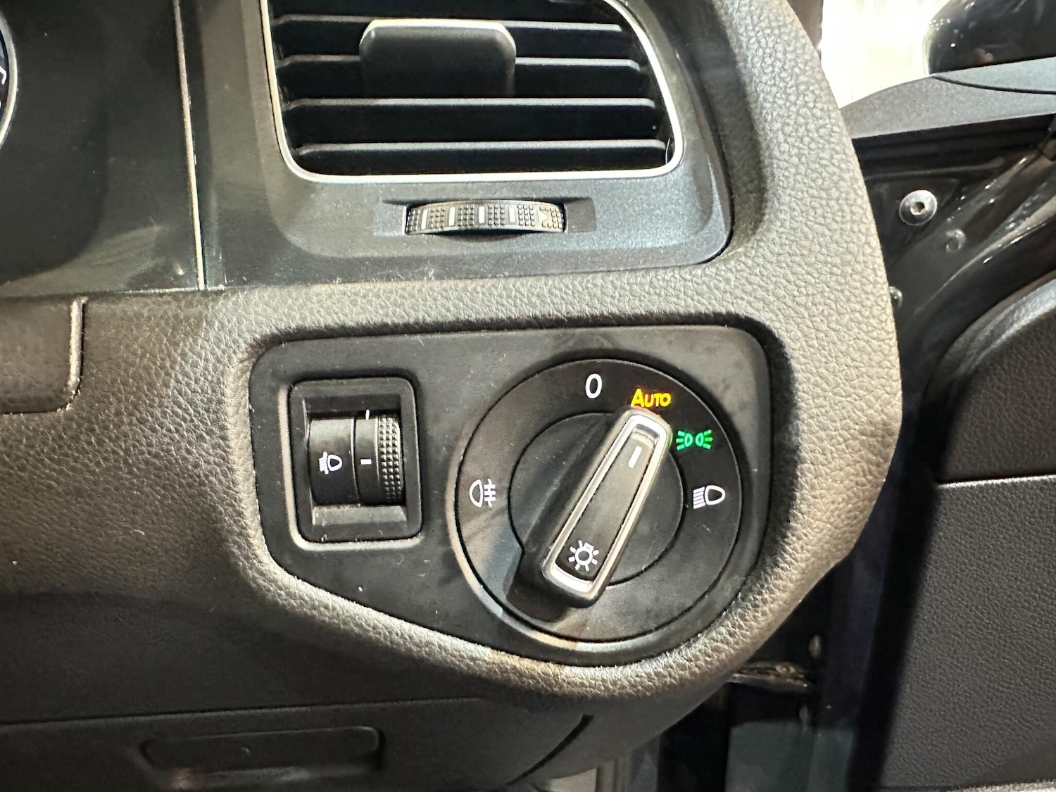 Used Volkswagen Golf for sale - 77203626: Photo 35