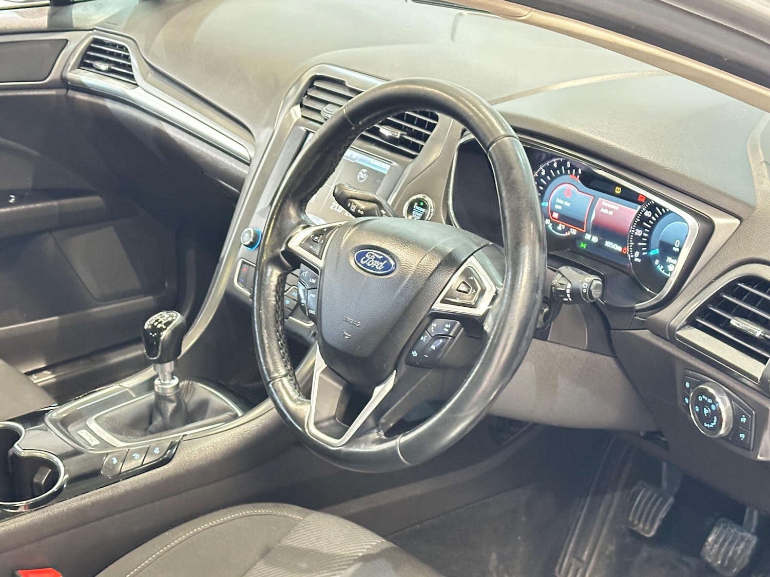 Used Ford Mondeo 2017 for sale - 76942467: Photo 19