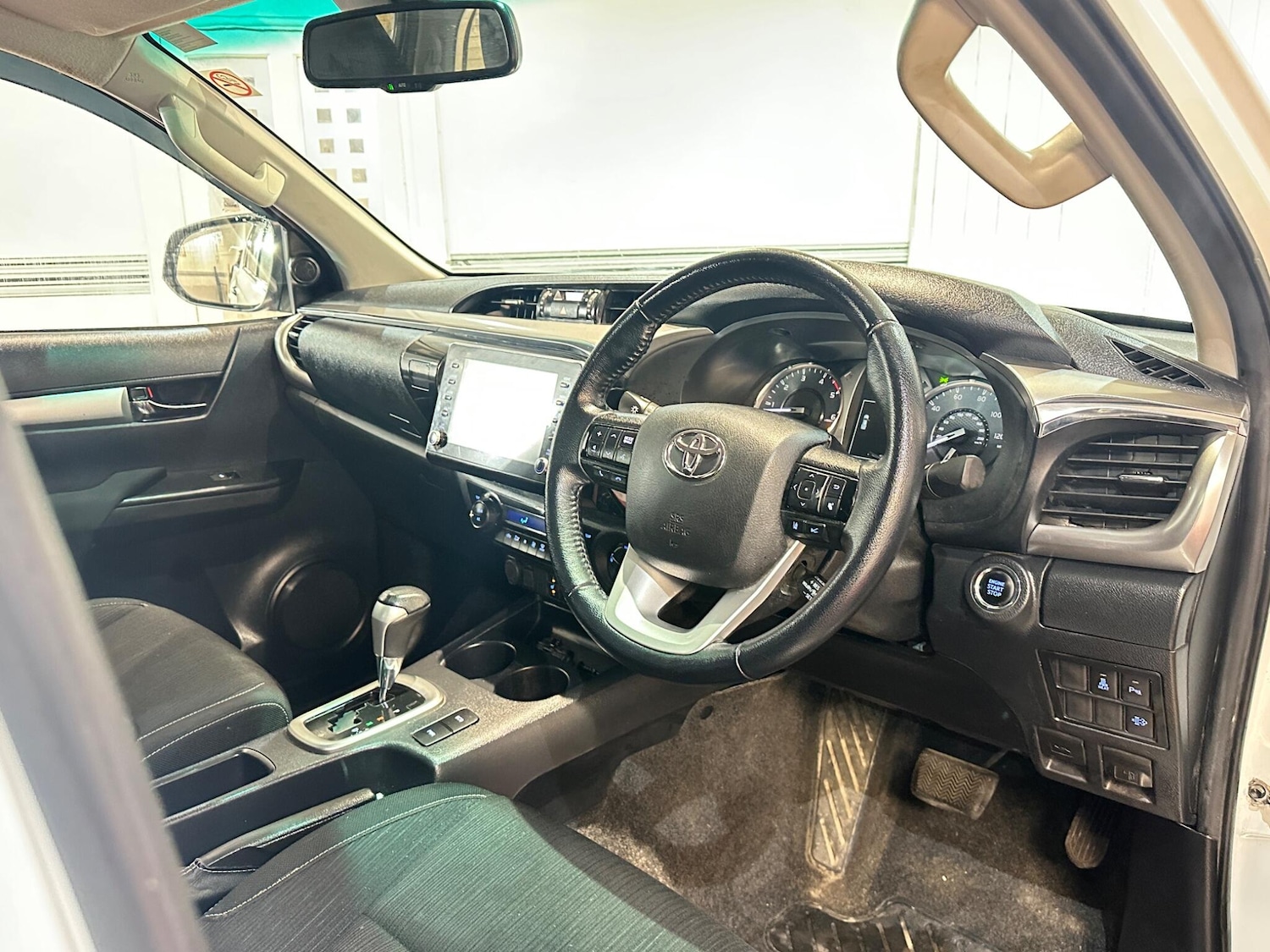 Used Toyota Hilux 2023 for sale - 77426174: Photo 29