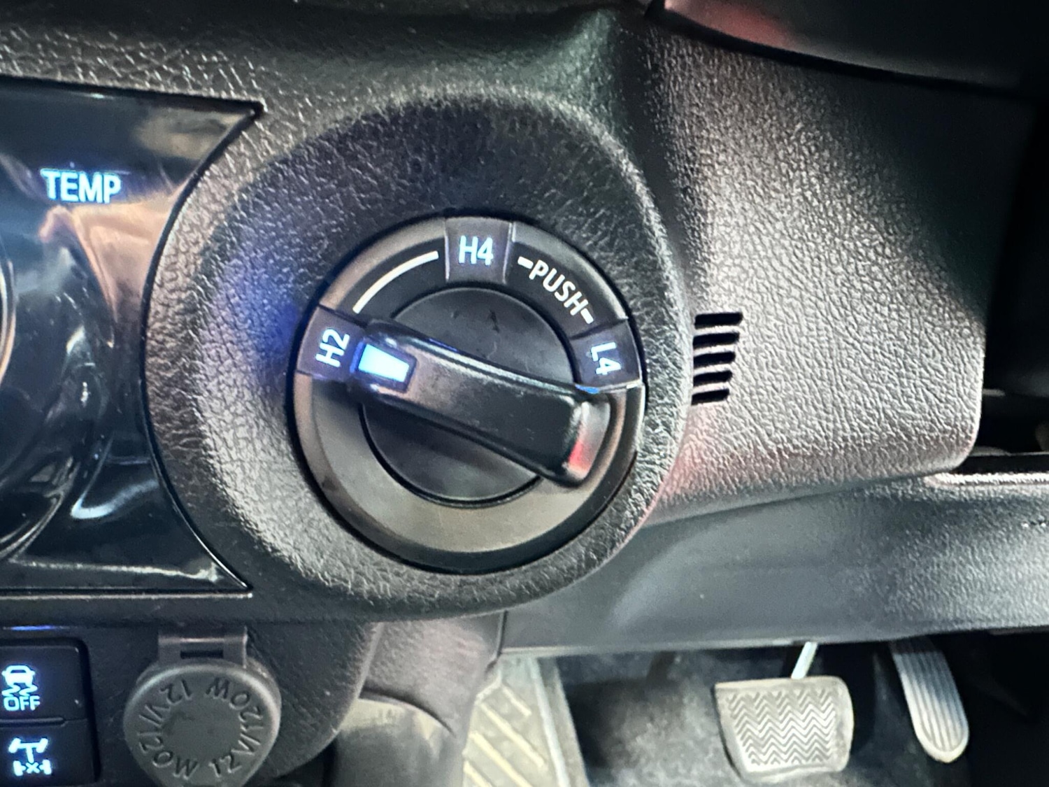 Used Toyota Hilux 2023 for sale - 77426174: Photo 39