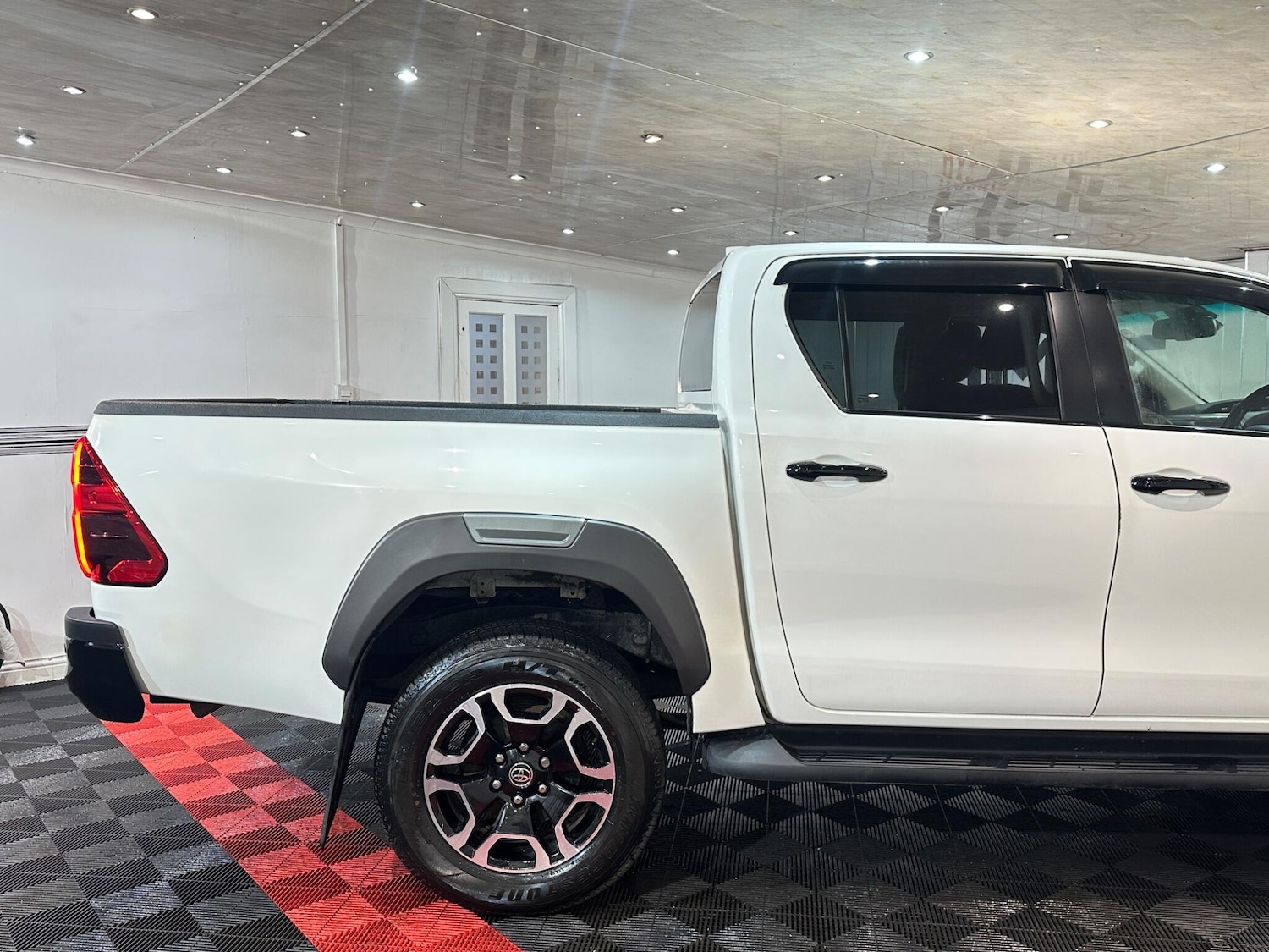 Used Toyota Hilux 2023 for sale - 77426174: Photo 62