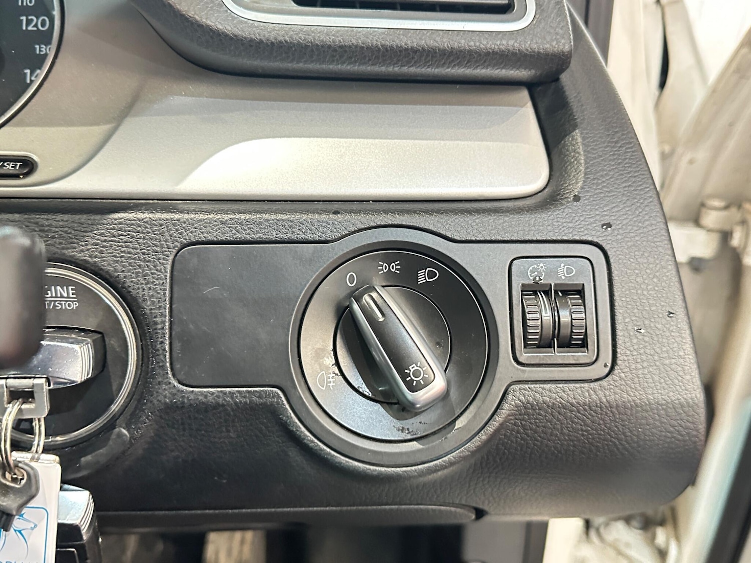 Used Volkswagen Passat 2013 for sale - 77109183: Photo 31