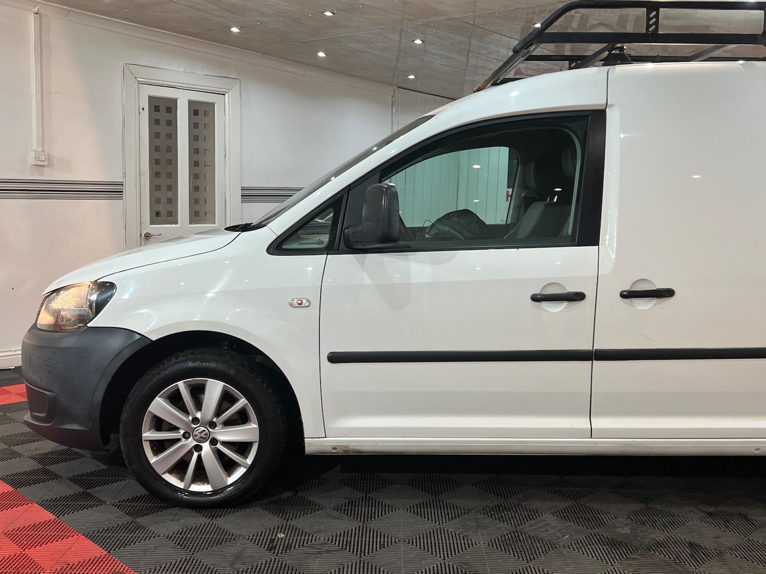 Used Volkswagen Caddy 2011 for sale - 76989685: Photo 24