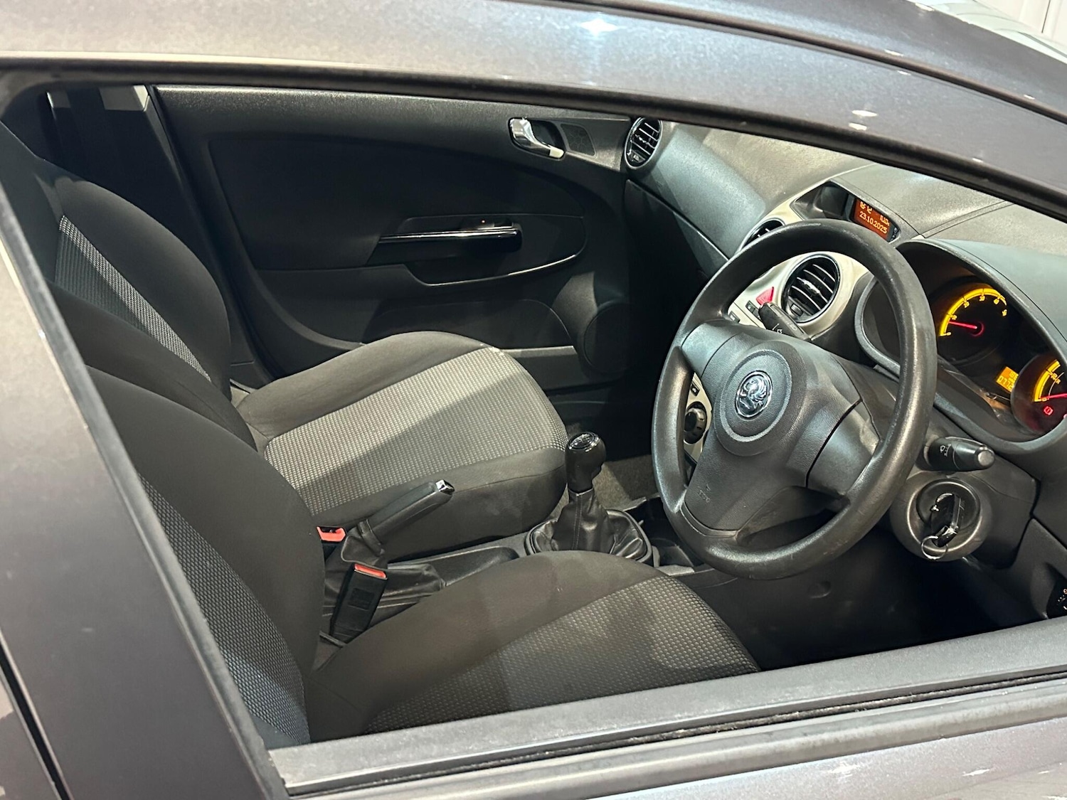 Used Vauxhall Corsa 2010 for sale - 76377558: Photo 15