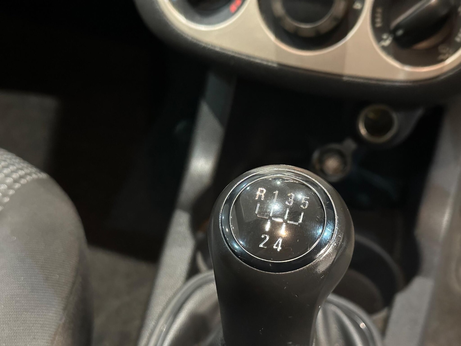 Used Vauxhall Corsa 2010 for sale - 76377558: Photo 24