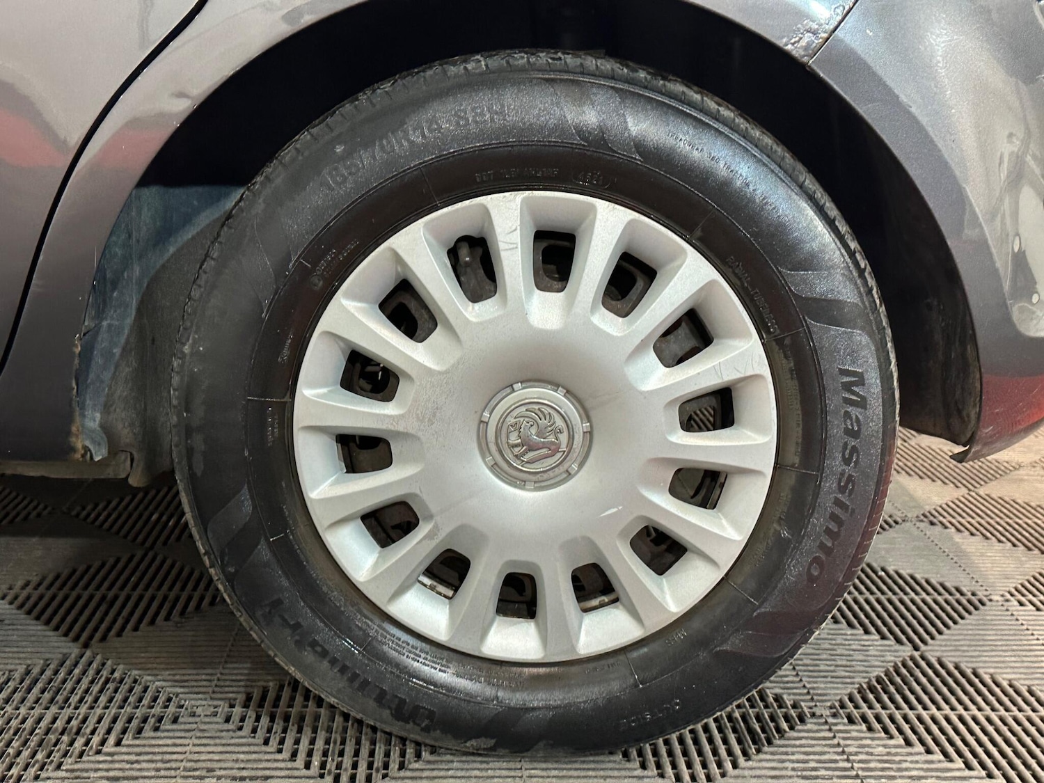 Used Vauxhall Corsa 2010 for sale - 76377558: Photo 38