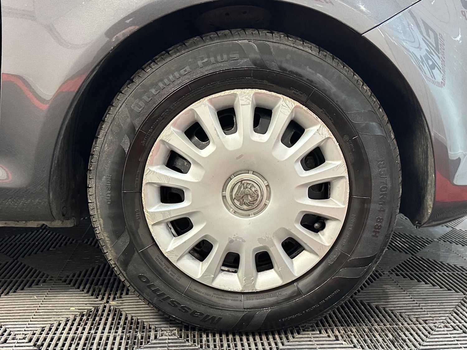 Used Vauxhall Corsa 2010 for sale - 76377558: Photo 40