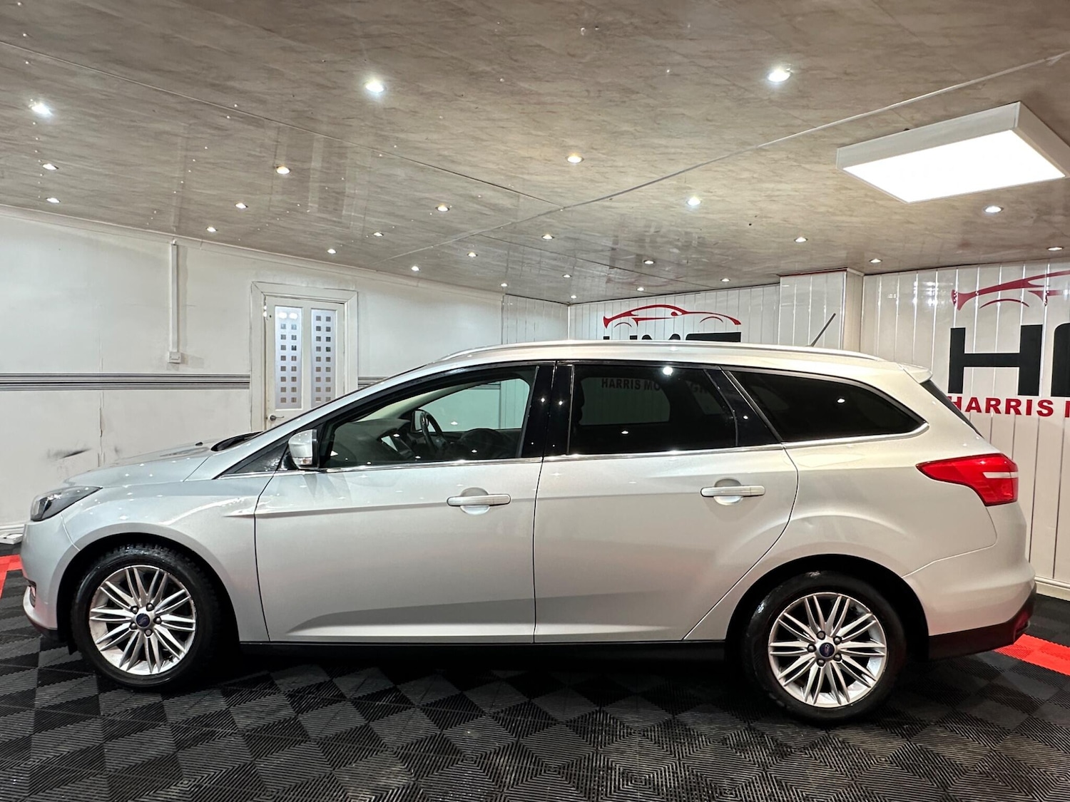 Used Ford Focus 2018 for sale - 76855618: Photo 11