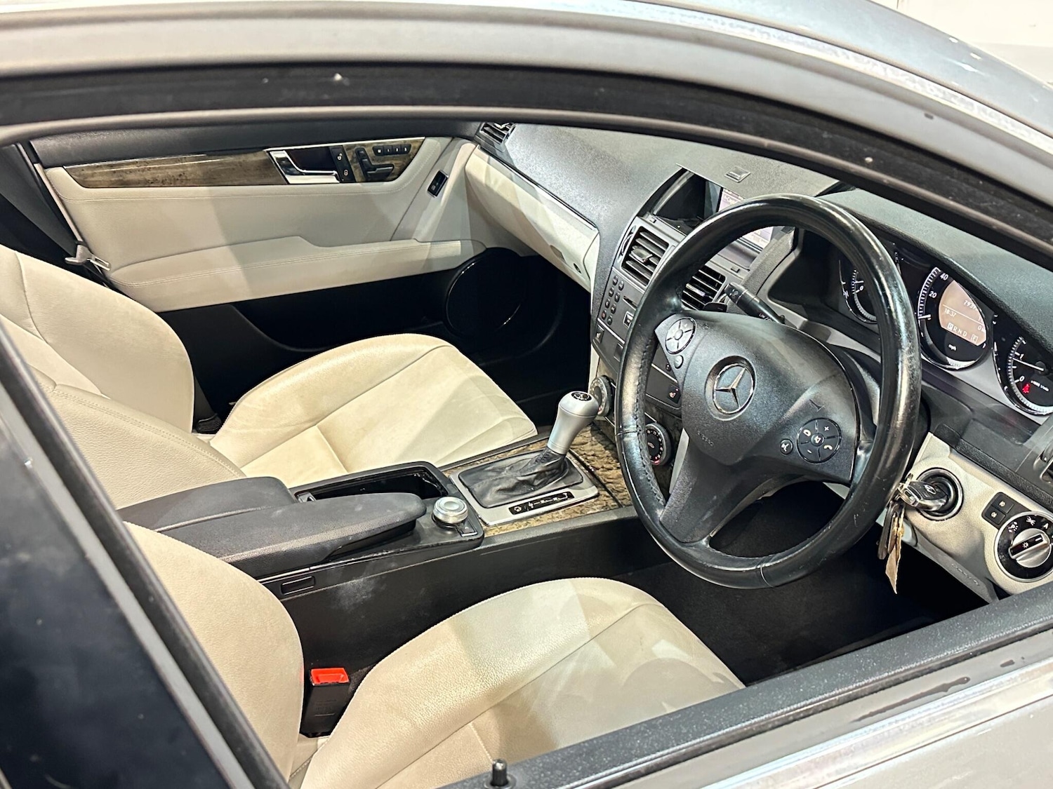 Used Mercedes-Benz C Class 2010 for sale - 77425749: Photo 20