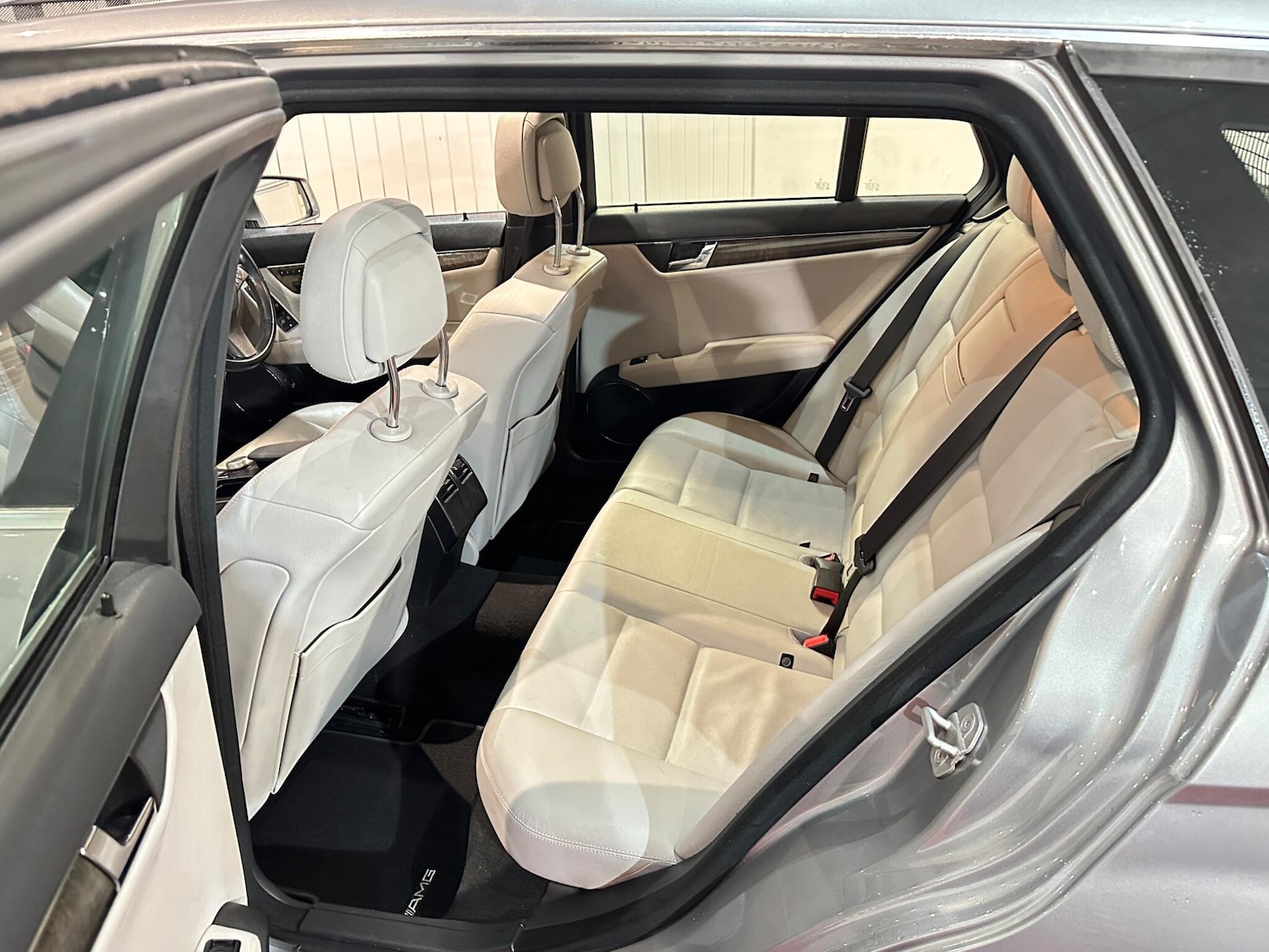 Used Mercedes-Benz C Class 2010 for sale - 77425749: Photo 26