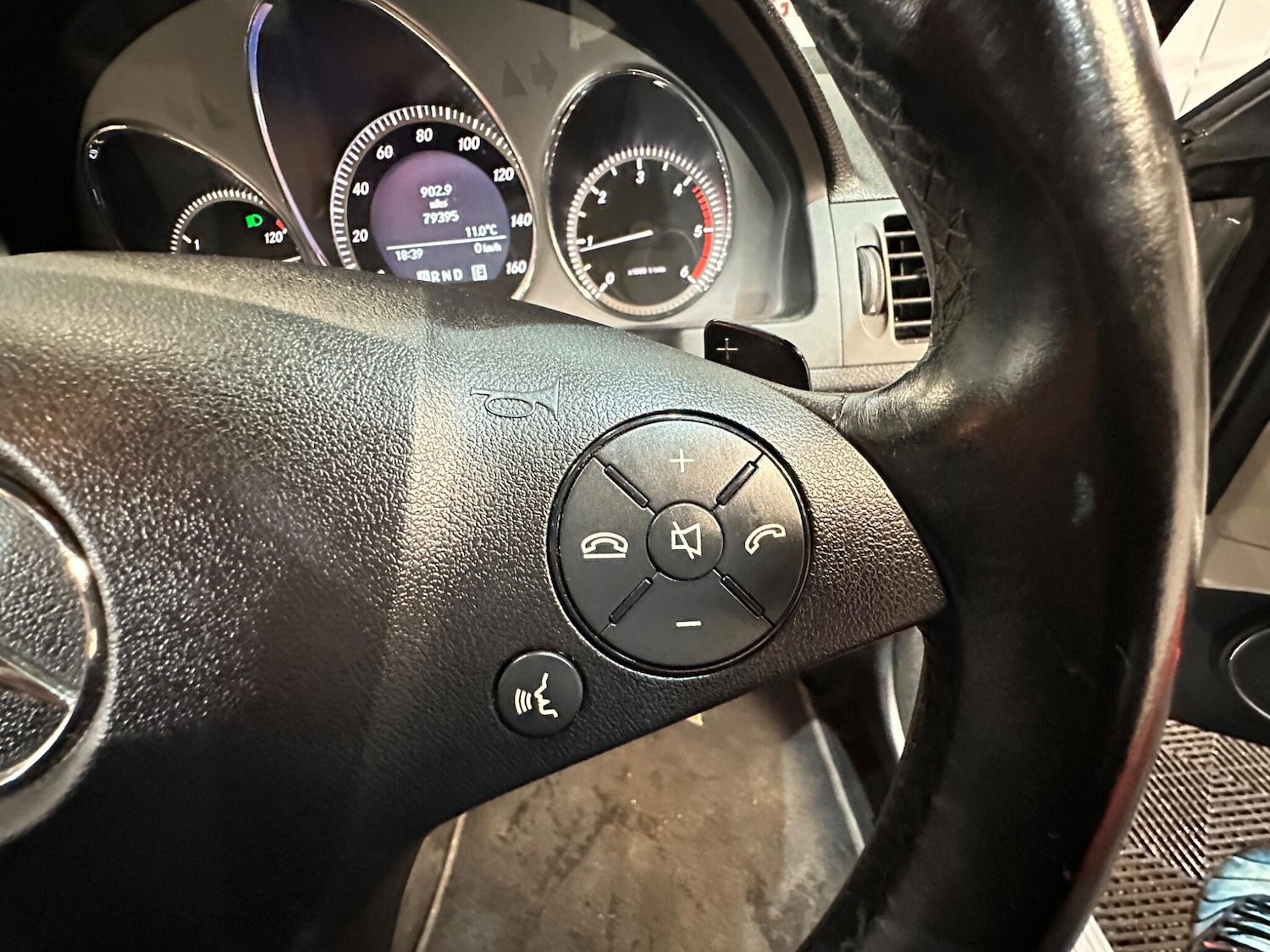 Used Mercedes-Benz C Class 2010 for sale - 77425749: Photo 33