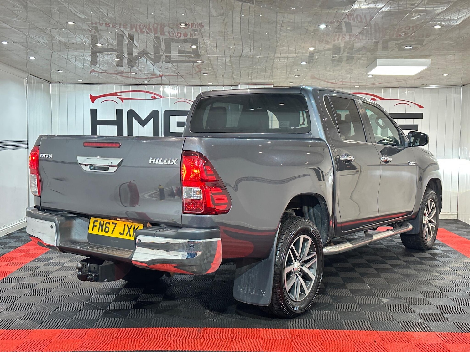 Used Toyota Hilux 2017 for sale - 76942603: Photo 14