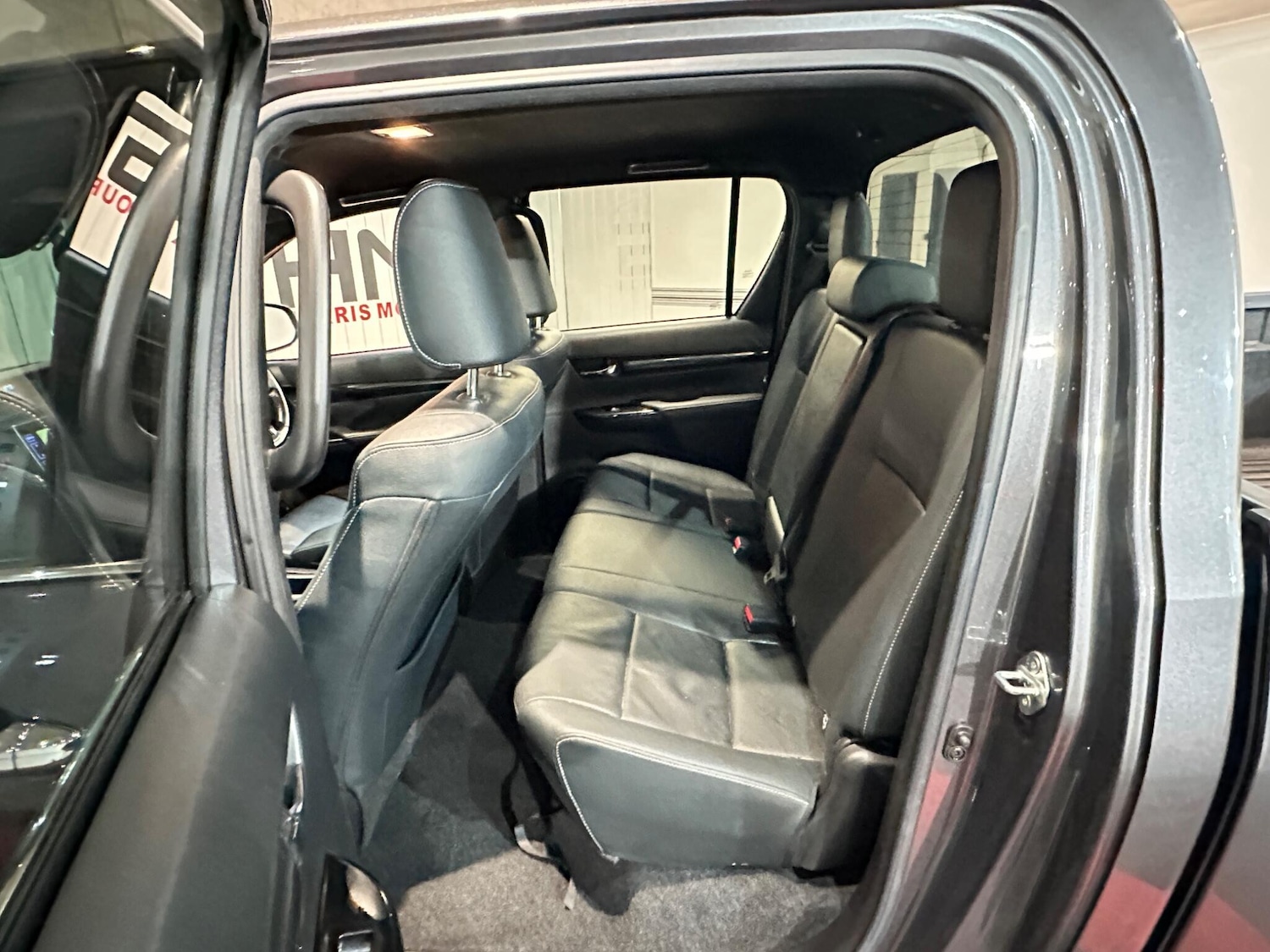 Used Toyota Hilux 2017 for sale - 76942603: Photo 23