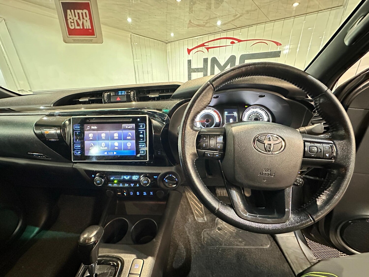 Used Toyota Hilux 2017 for sale - 76942603: Photo 26