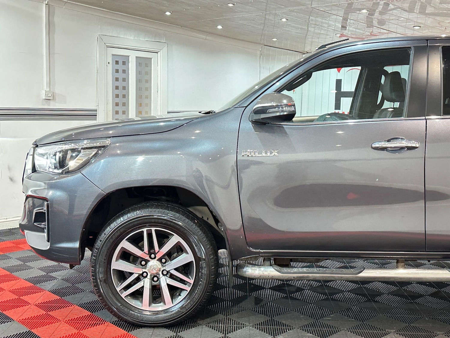 Used Toyota Hilux 2017 for sale - 76942603: Photo 43