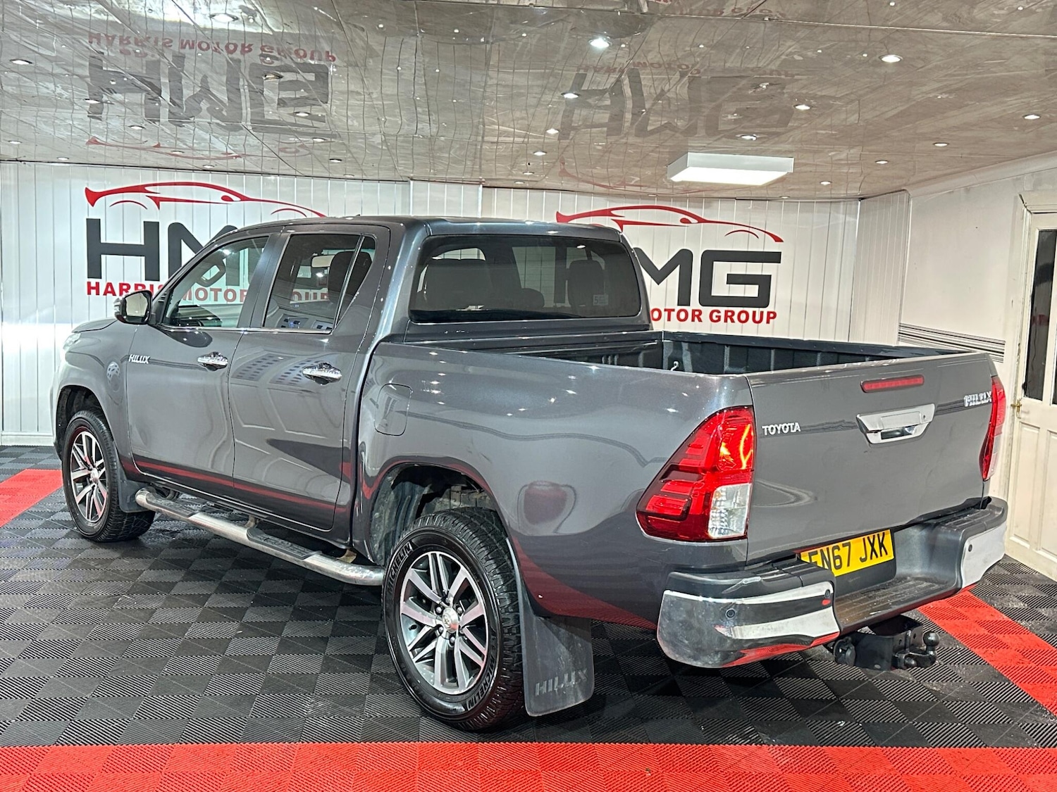 Used Toyota Hilux 2017 for sale - 76942603: Photo 45