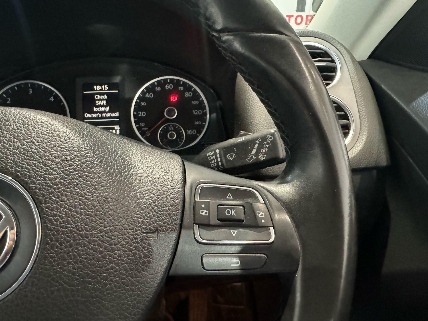 Used Volkswagen Tiguan 2011 for sale - 77029848: Photo 27