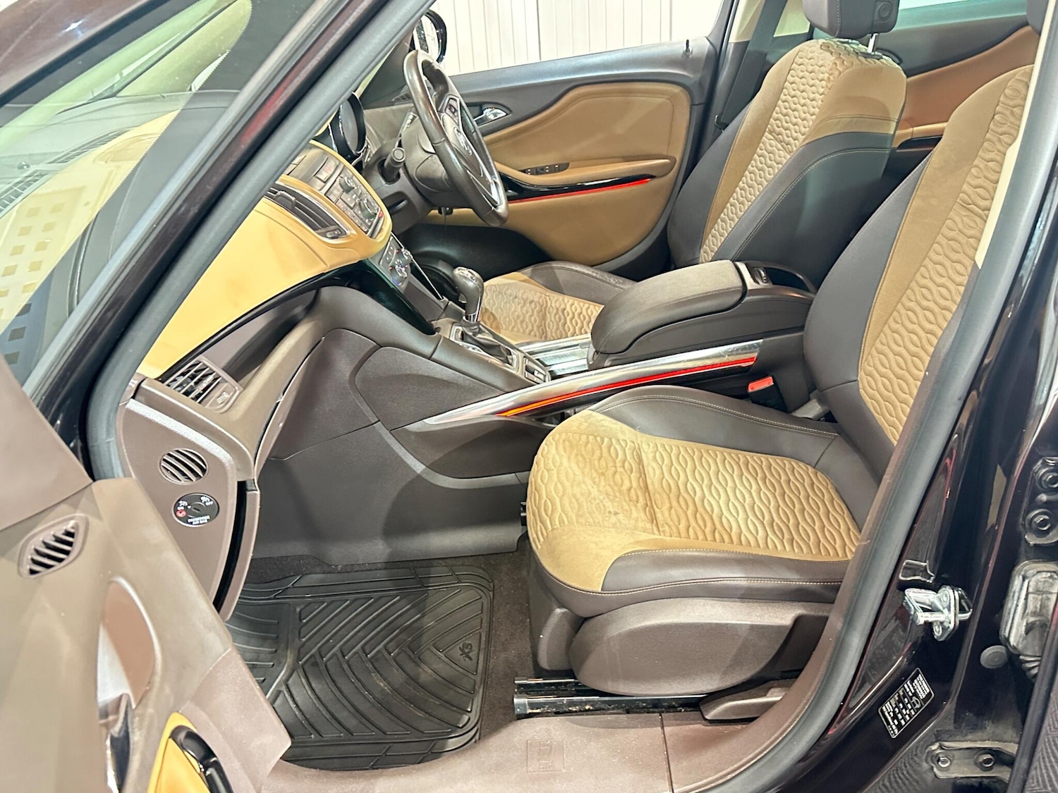 Used Vauxhall Zafira 2014 for sale - 76992220: Photo 25