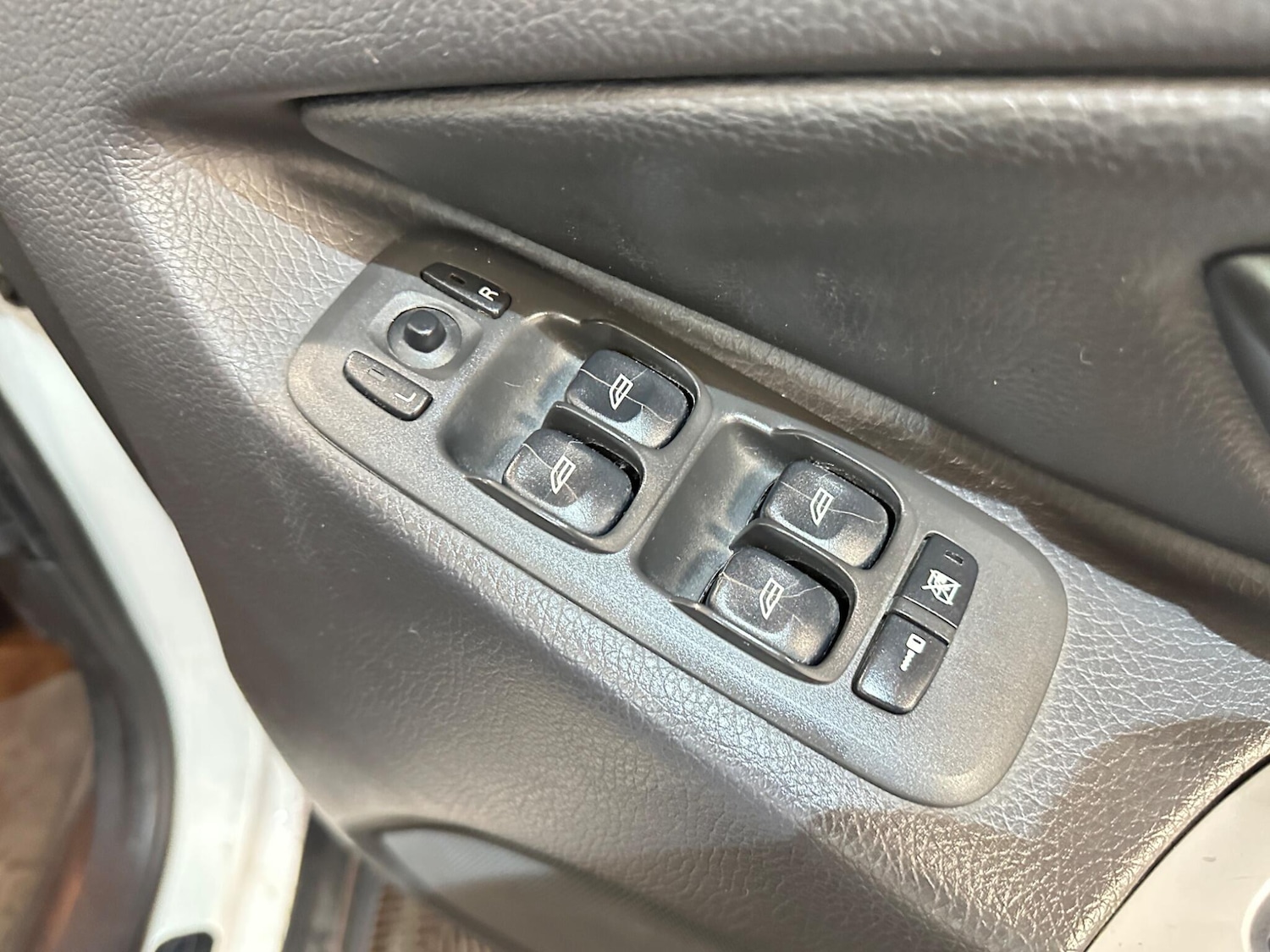 Used Volvo XC90 2011 for sale - 77175781: Photo 36