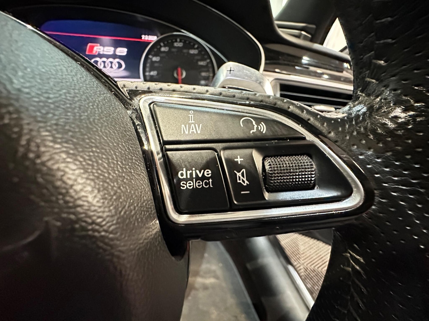 Used Audi RS6 2016 for sale - 77908735: Photo 35