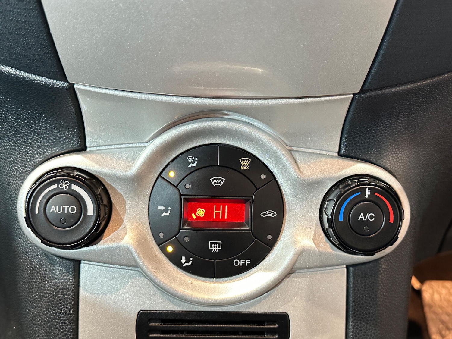 Used Ford Fiesta 2012 for sale - 77411027: Photo 35