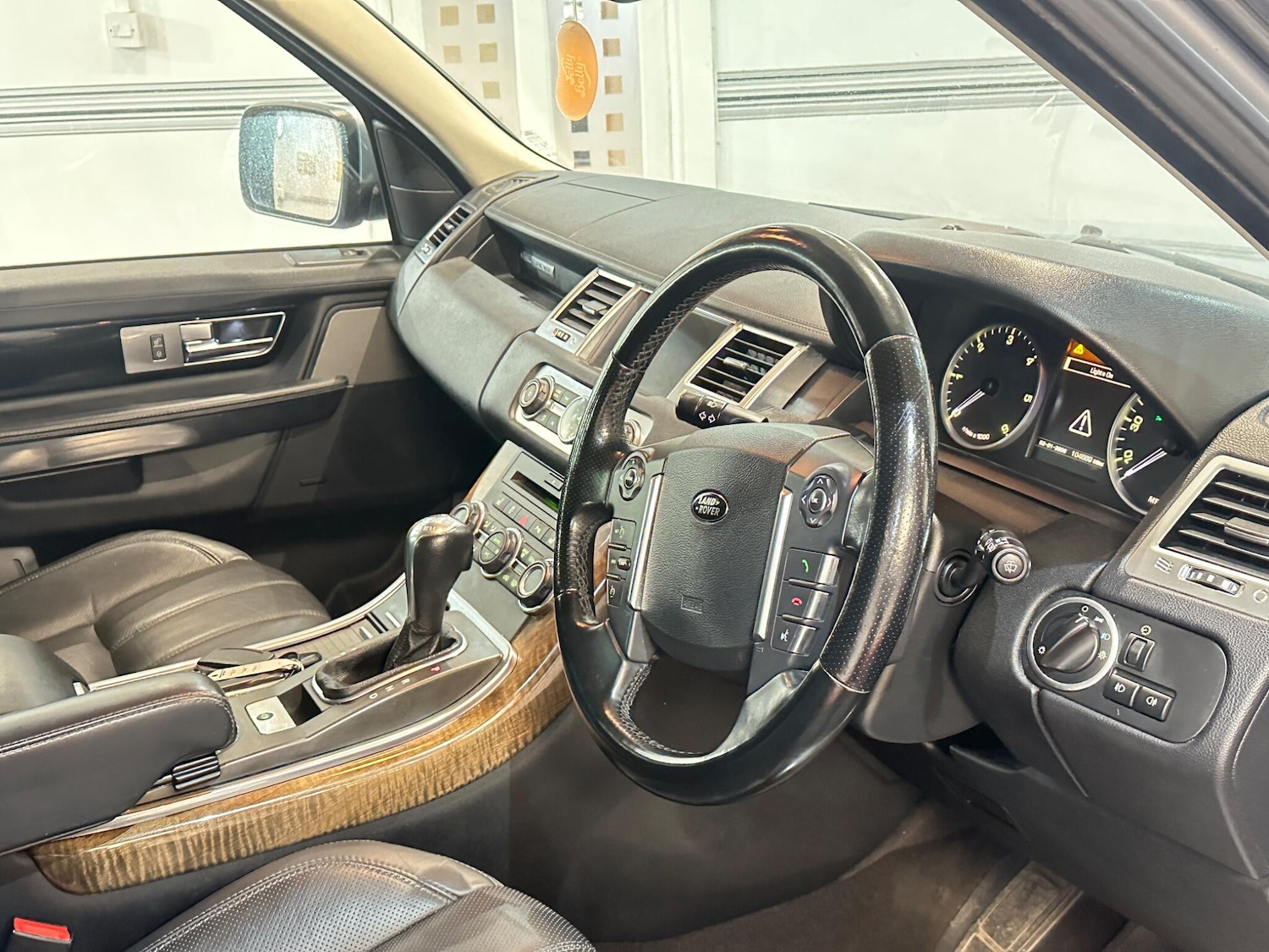 Used Land Rover Range Rover Sport 2011 for sale - 76942673: Photo 18