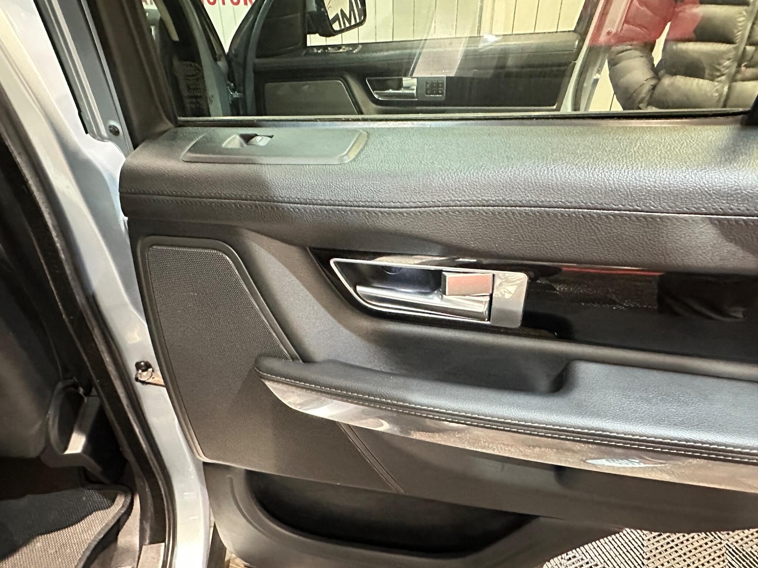 Used Land Rover Range Rover Sport 2011 for sale - 76942673: Photo 22