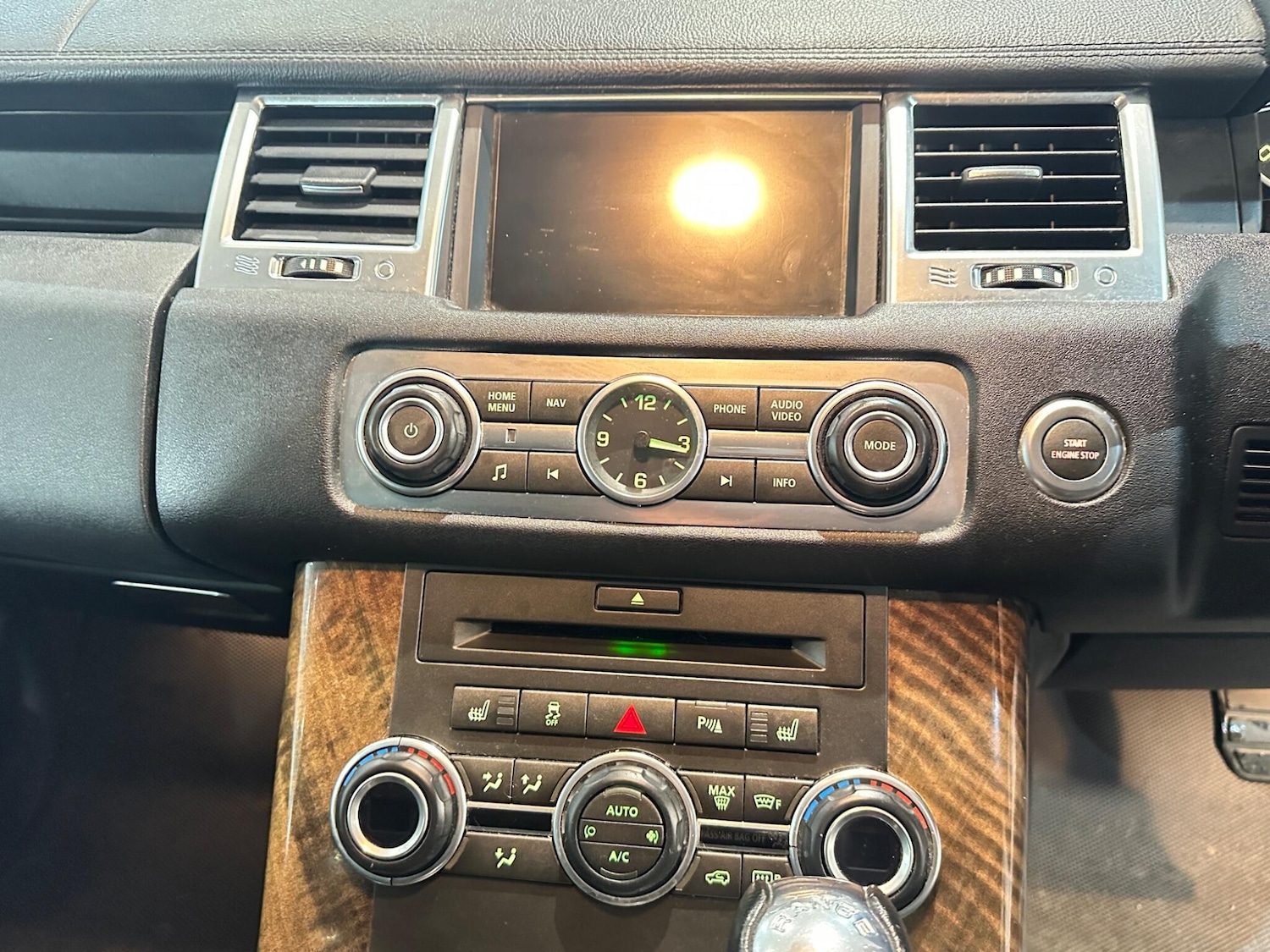 Used Land Rover Range Rover Sport 2011 for sale - 76942673: Photo 35