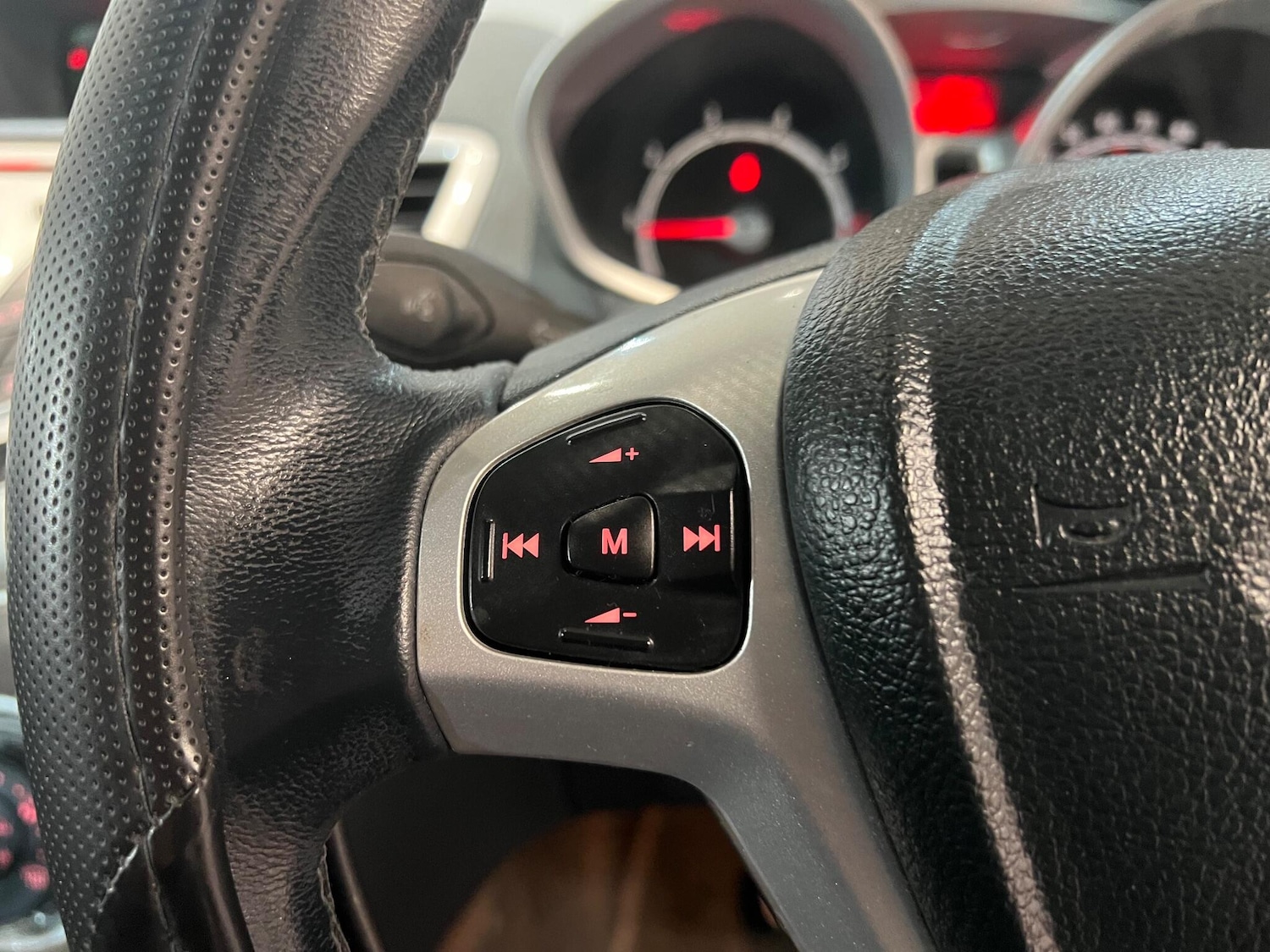 Used Ford Fiesta 2010 for sale - 76317811: Photo 20