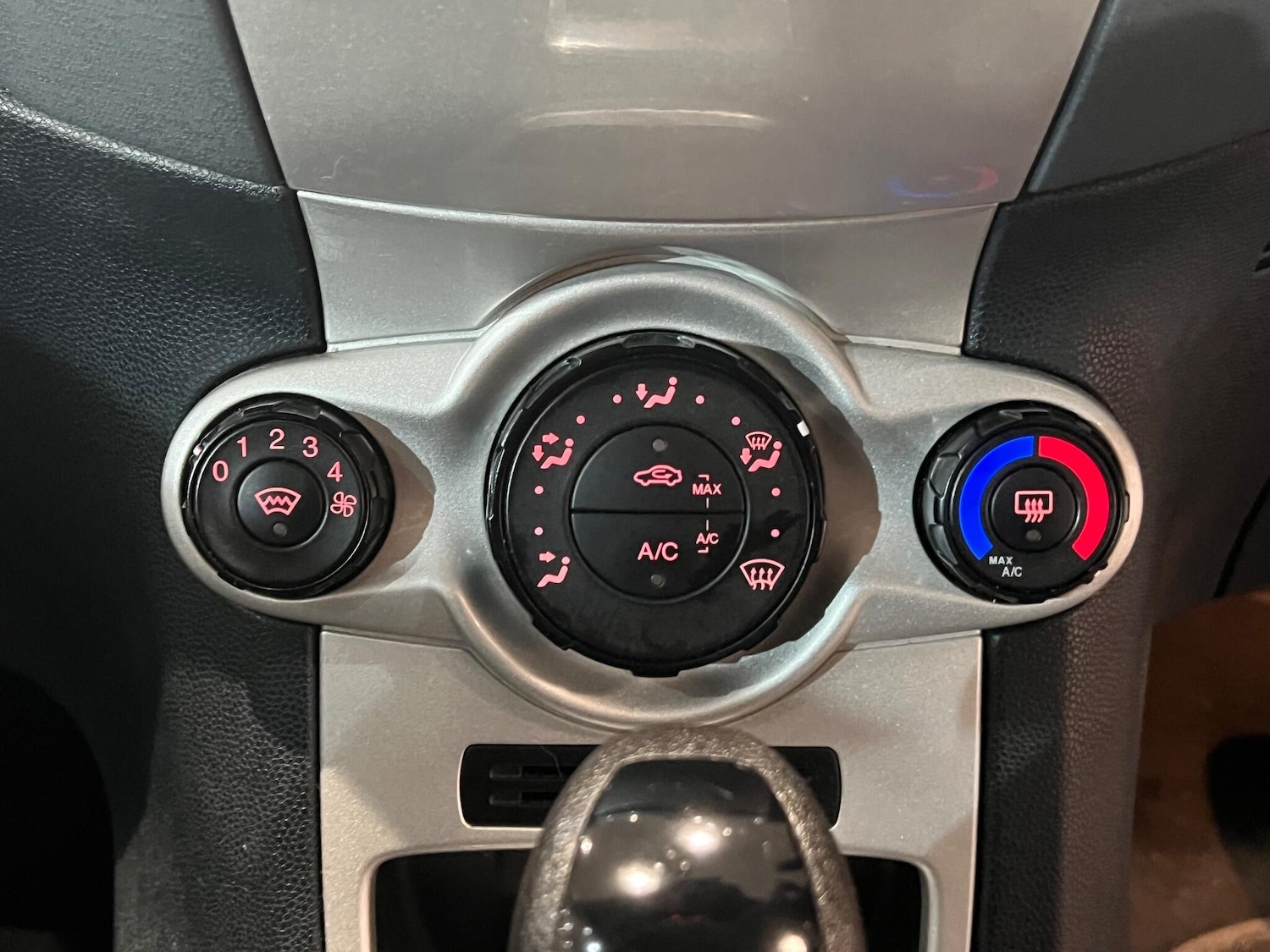 Used Ford Fiesta 2010 for sale - 76317811: Photo 23