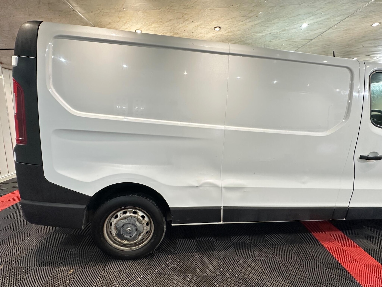 Used Vauxhall Vivaro 2015 for sale - 76990409: Photo 10