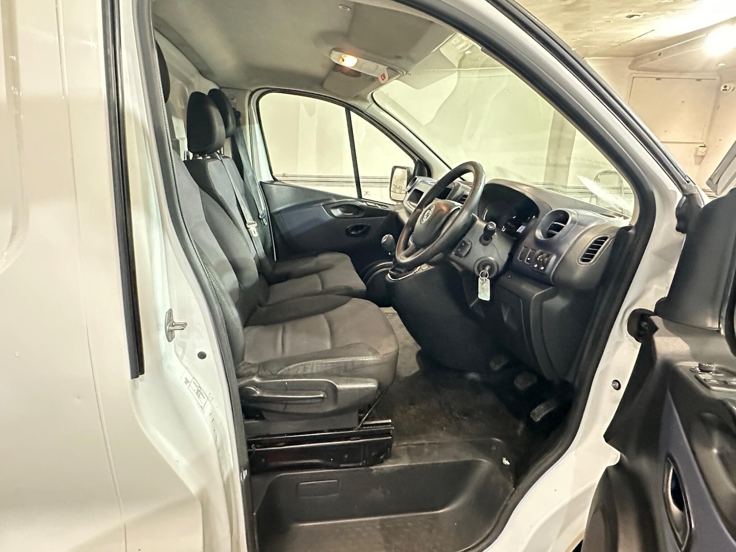 Used Vauxhall Vivaro 2015 for sale - 76990409: Photo 23