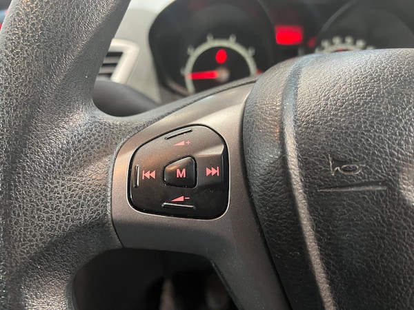 Used Ford Fiesta 2010 for sale - 76094531: Photo 18