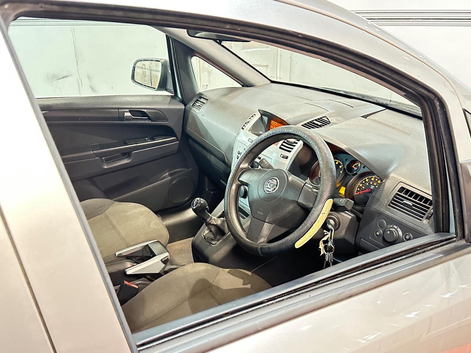 Used Vauxhall Zafira 2010 for sale - 77175785: Photo 13