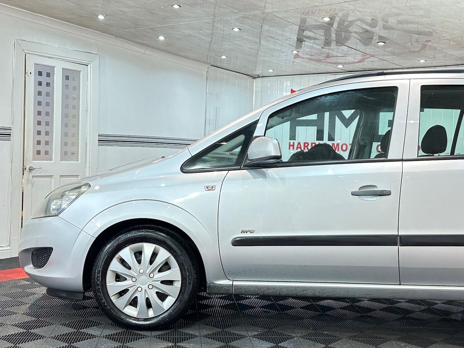 Used Vauxhall Zafira 2010 for sale - 77175785: Photo 42