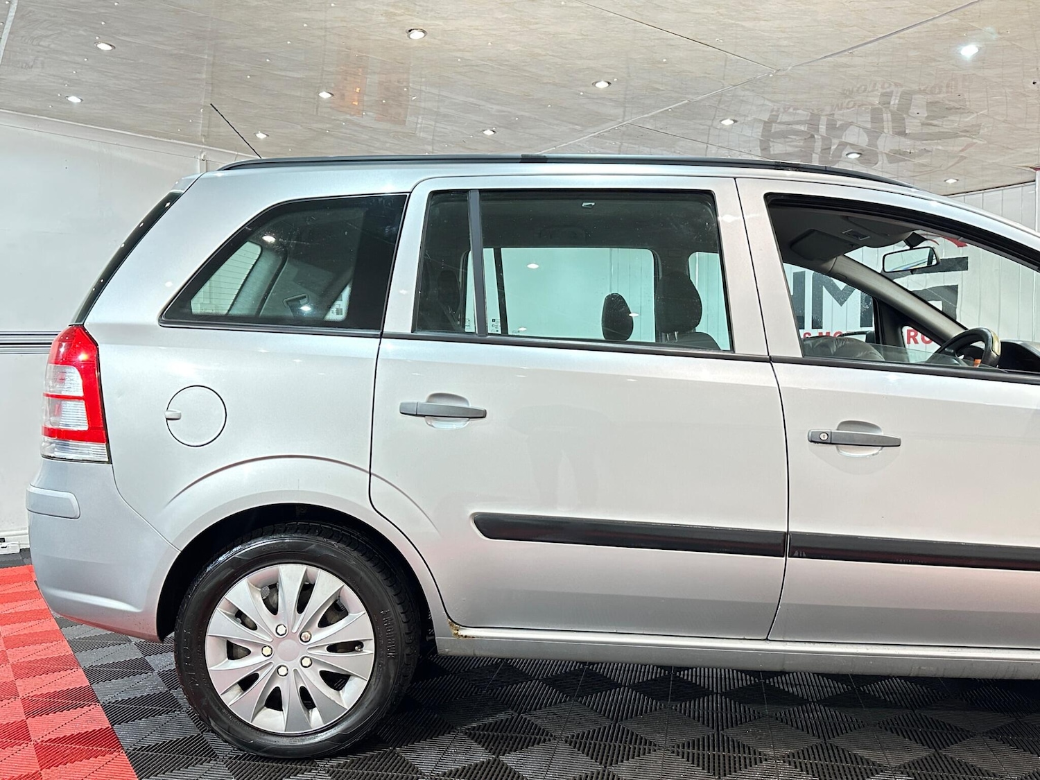 Used Vauxhall Zafira 2010 for sale - 77175785: Photo 47