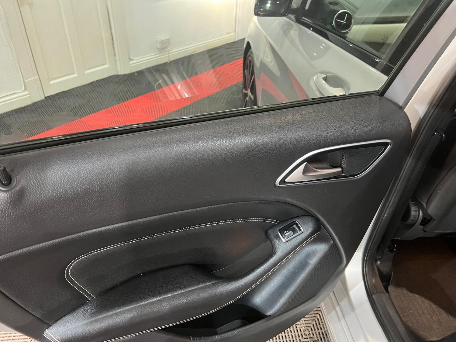 Used Mercedes-Benz B-Class 2014 for sale - 76099613: Photo 28